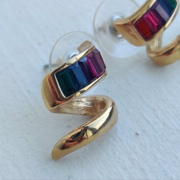 Vintage Roman Gold-plated Rainbow Rhinestone Swirl Earrings - Picture 3 of 5